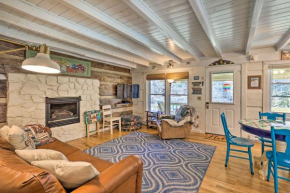 Riverfront Home with Fire Pit and Deck in Lansing